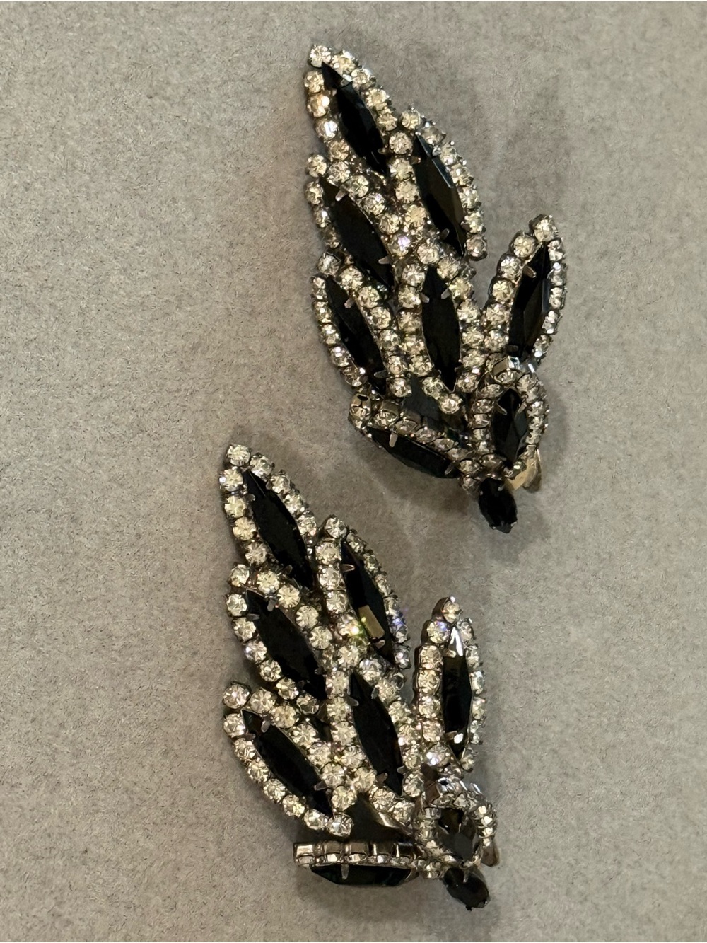 Vintage Black and Clear Rhinestone Leaf Clip-On Earrings Juliana??